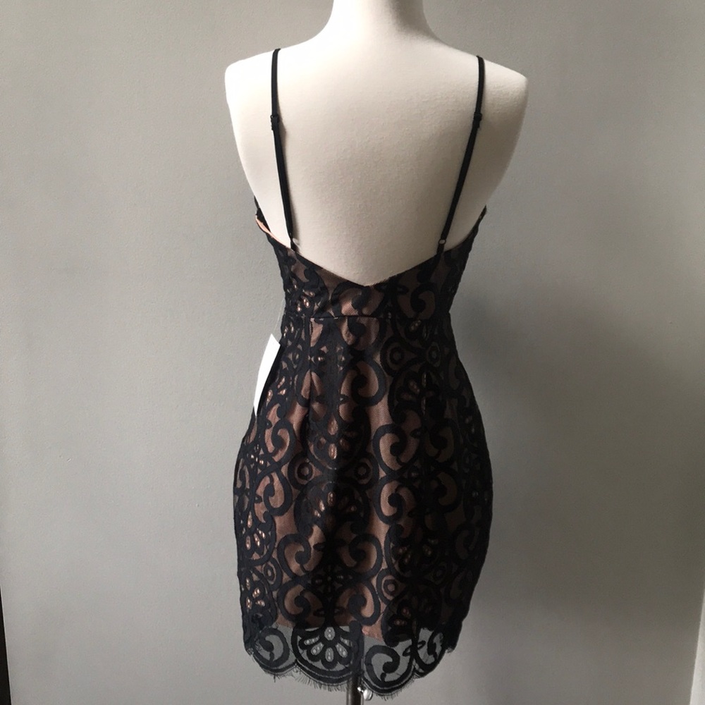 Tobi dress NWT - Picture 3 of 8